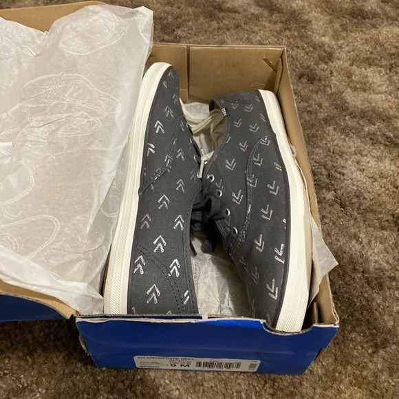 NEW Grey Keds with Arrow Details - Picture 2 of 9